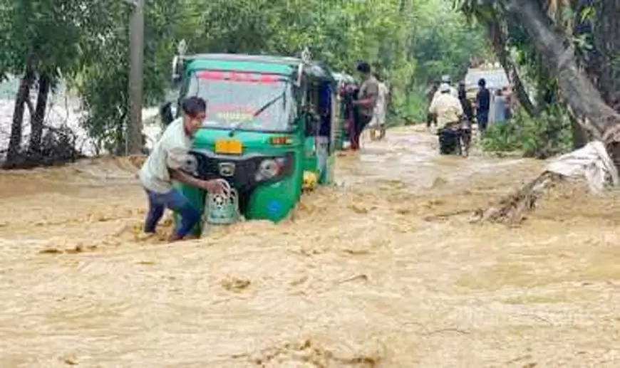 ভারী বৃষ্টি ও উজান থেকে নেমে আসা ঢলে ৮ জেলায় বন্যা