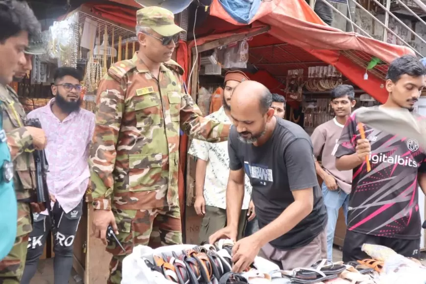 রাজধানী মিরপুরে যৌথ বাহিনীর উদ্যোগে ফুটপাত হকার উচ্ছেদ অভিযান