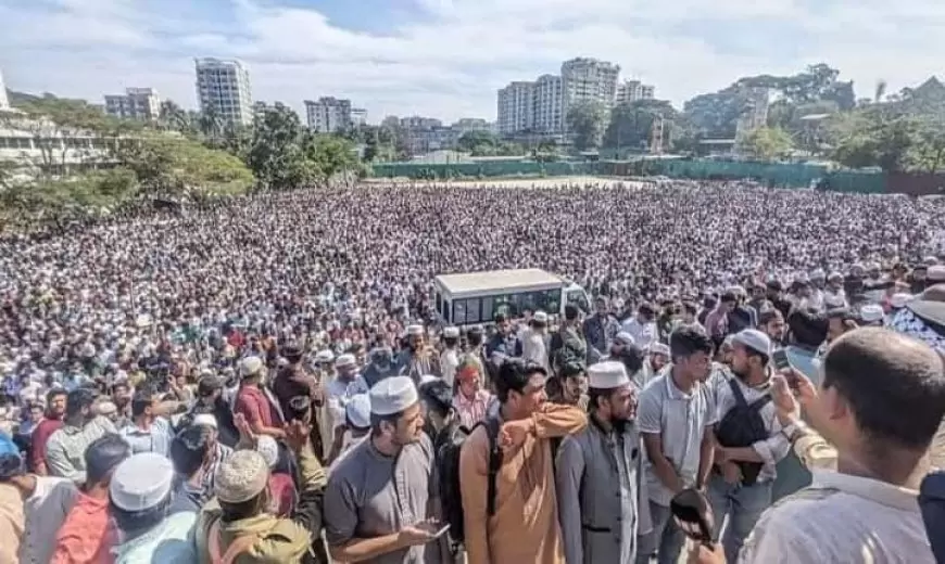 চট্টগ্রামে অ্যাডভোকেট সাইফুলের দু’দফা জানাজা : মানুষের ঢল